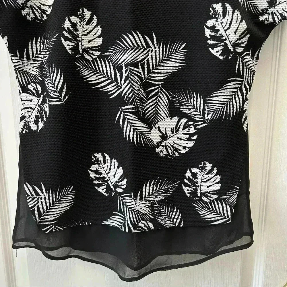 Ricki’s Black & White Loose Fit V Neck Top Sheer Hem Short Sleeves XS - Picture 11 of 16